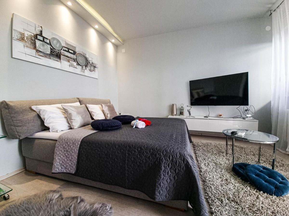 Apartment Apex Penthouse Self Check-In Карловац Экстерьер фото