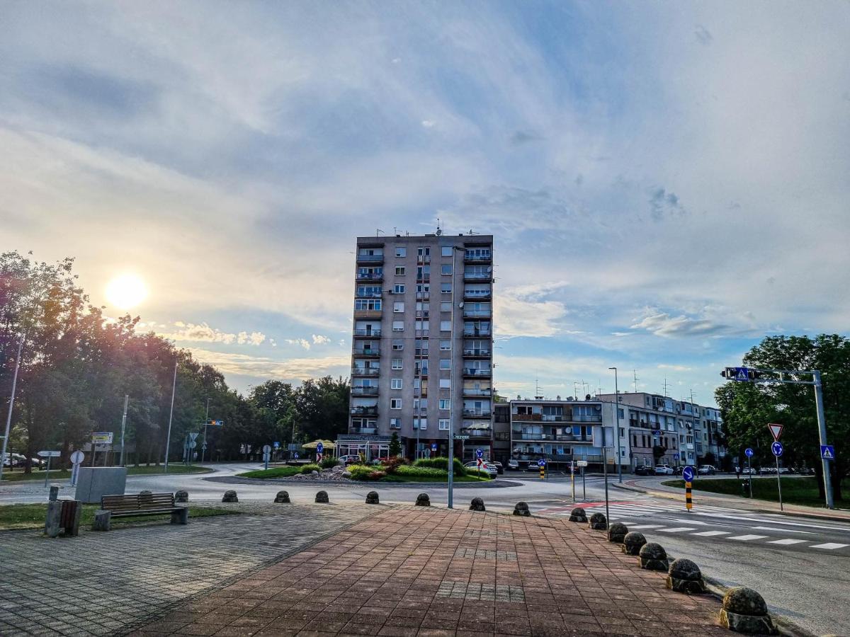 Apartment Apex Penthouse Self Check-In Карловац Экстерьер фото
