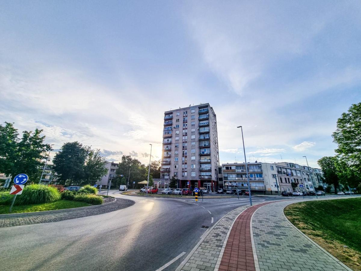 Apartment Apex Penthouse Self Check-In Карловац Экстерьер фото